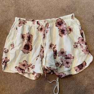 Brandy Melville shorts